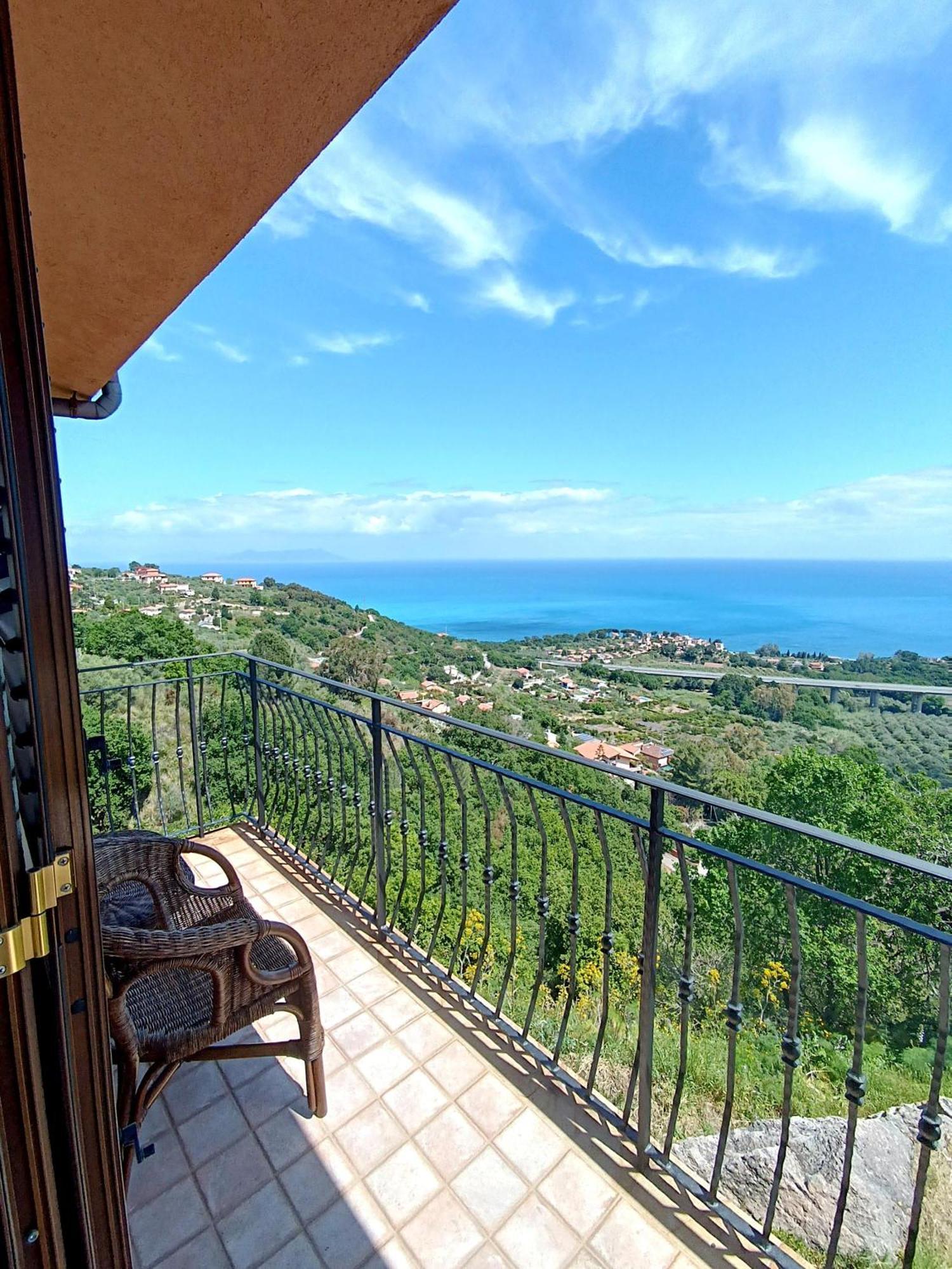 La Casa Di Matilde Bed & Breakfast Джойоза Мареа Екстериор снимка